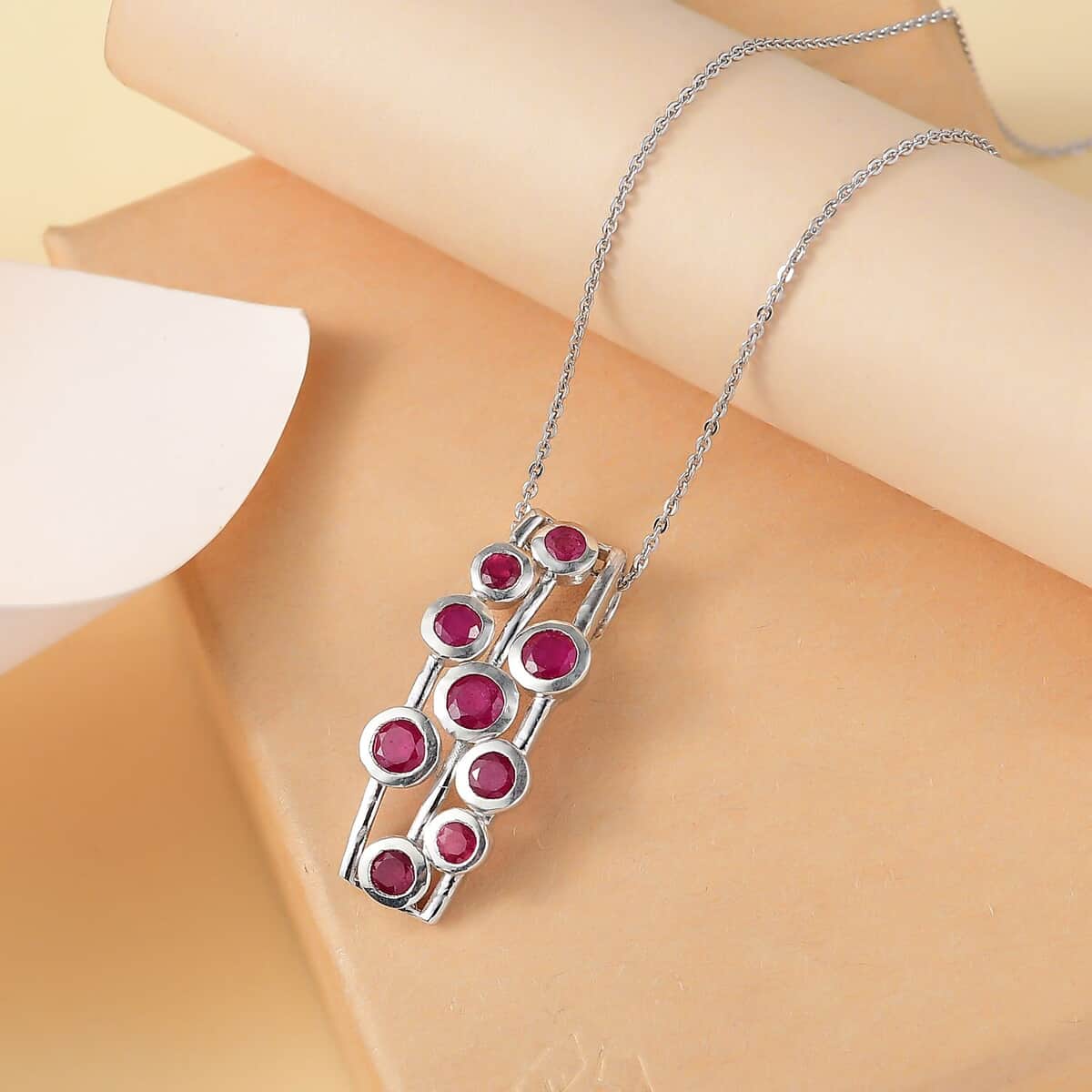 Doorbuster Niassa Ruby (FF) 2.65 ctw Bubbles Pendant Necklace in Rhodium Over Sterling Silver 20 Inches image number 1