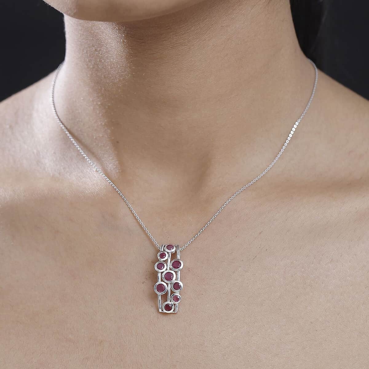 Doorbuster Niassa Ruby (FF) 2.65 ctw Bubbles Pendant Necklace in Rhodium Over Sterling Silver 20 Inches image number 2