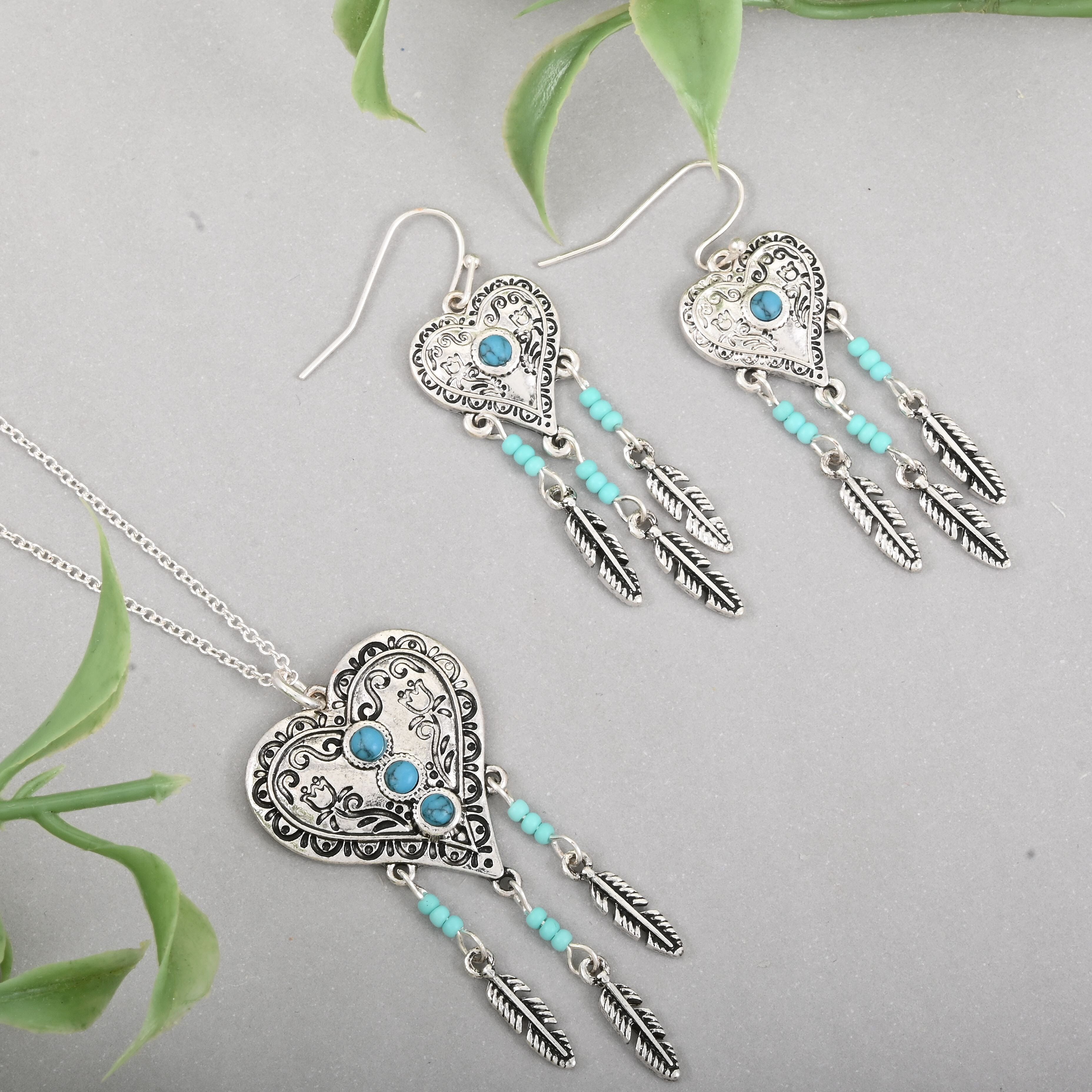 Turquoise 0.25 ctw Heart Necklace and Earrings in Silvertone 18 Inches