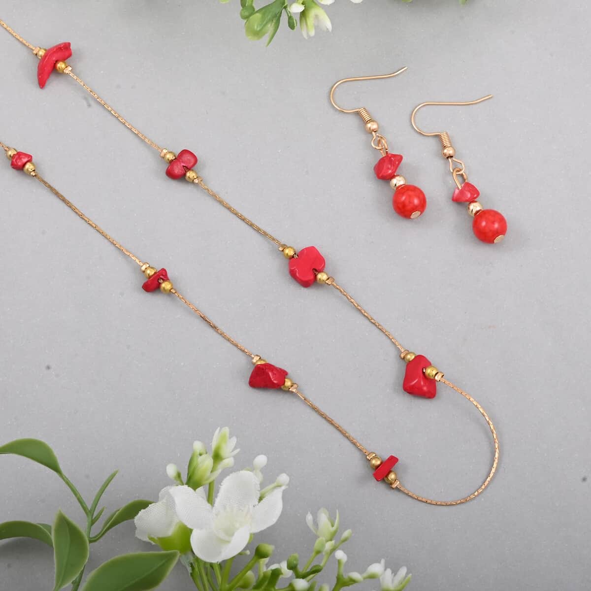 Red Howlite 16.80 ctw Necklace and Earrings in Goldtone 18 Inches image number 1