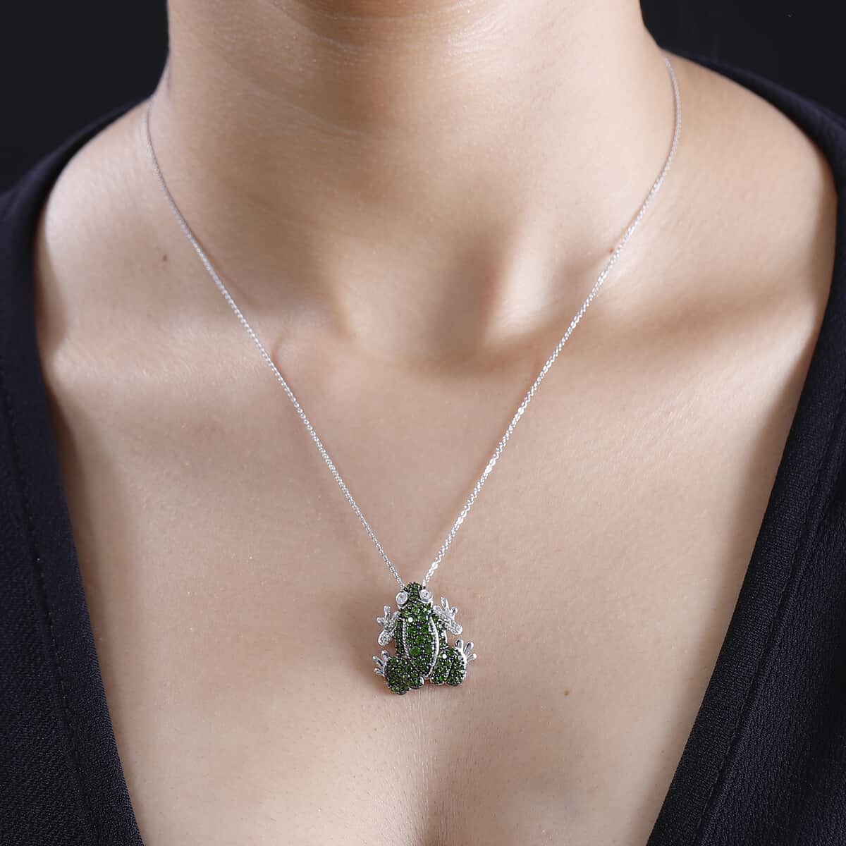 GP Trionfo Collection Chrome Diopside and White Zircon 1.75 ctw Frog Pendant Necklace in Rhodium Over Sterling Silver 20 Inches image number 2