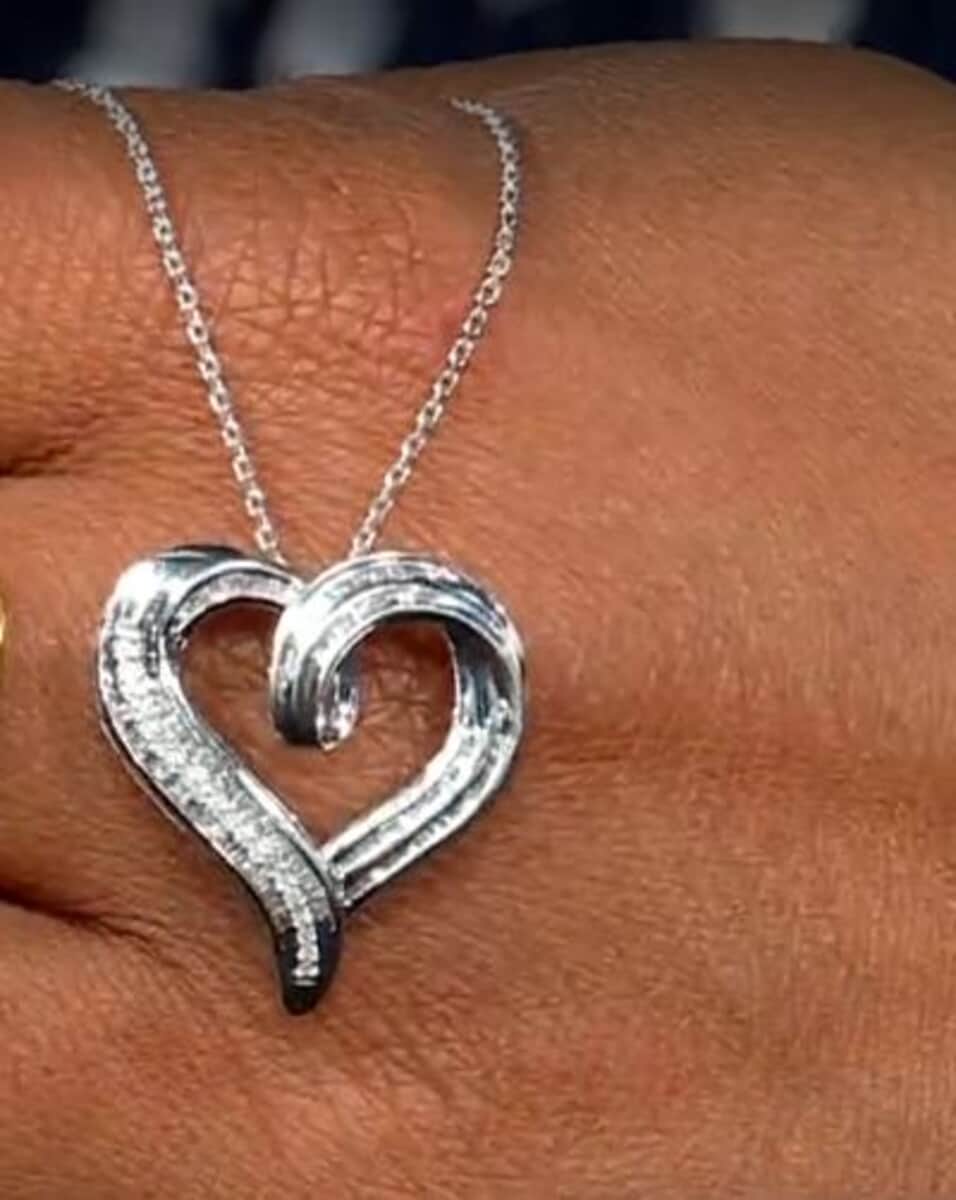 Diamond 0.37 ctw Heart Pendant Necklace in Sterling Silver 18 Inches image number 1