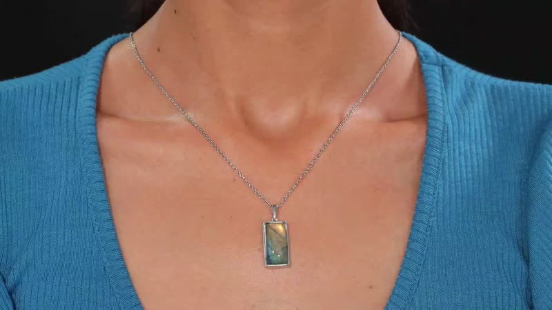 Doorbuster Malagasy Labradorite Solitaire Pendant in Platinum Bond with Stainless Steel Necklace (20 Inches) 18.00 ctw