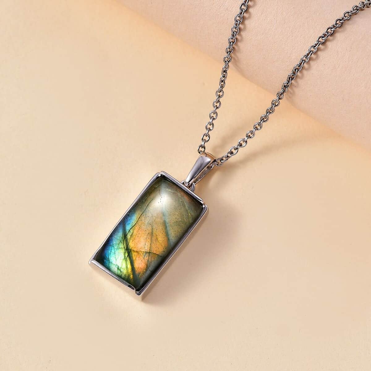 Doorbuster Malagasy Labradorite 14.65 ctw Solitaire Pendant in Platinum Bond with Stainless Steel Necklace 20 Inches image number 1