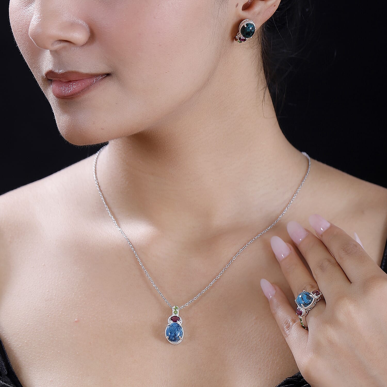 6 - Product card gallery slide 3 (10145697923355)