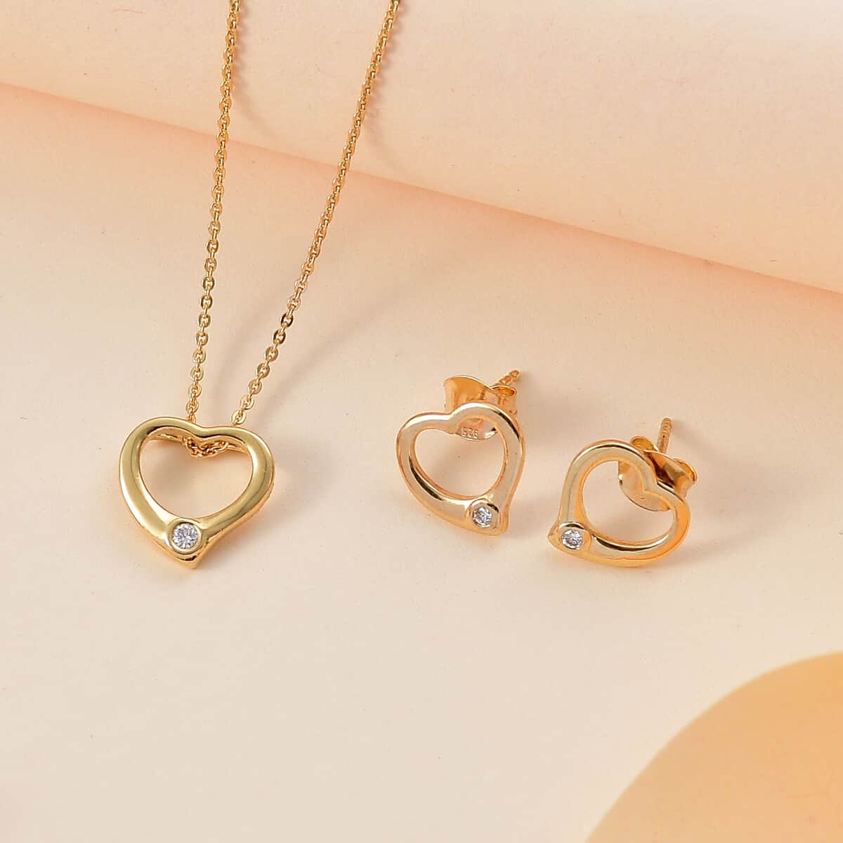 Luxuriant Lab Grown Diamond G SI 0.10 ctw Heart Earrings, Pendant Necklace in 18K Vermeil Yellow Gold Over Sterling Silver 20 Inches image number 1