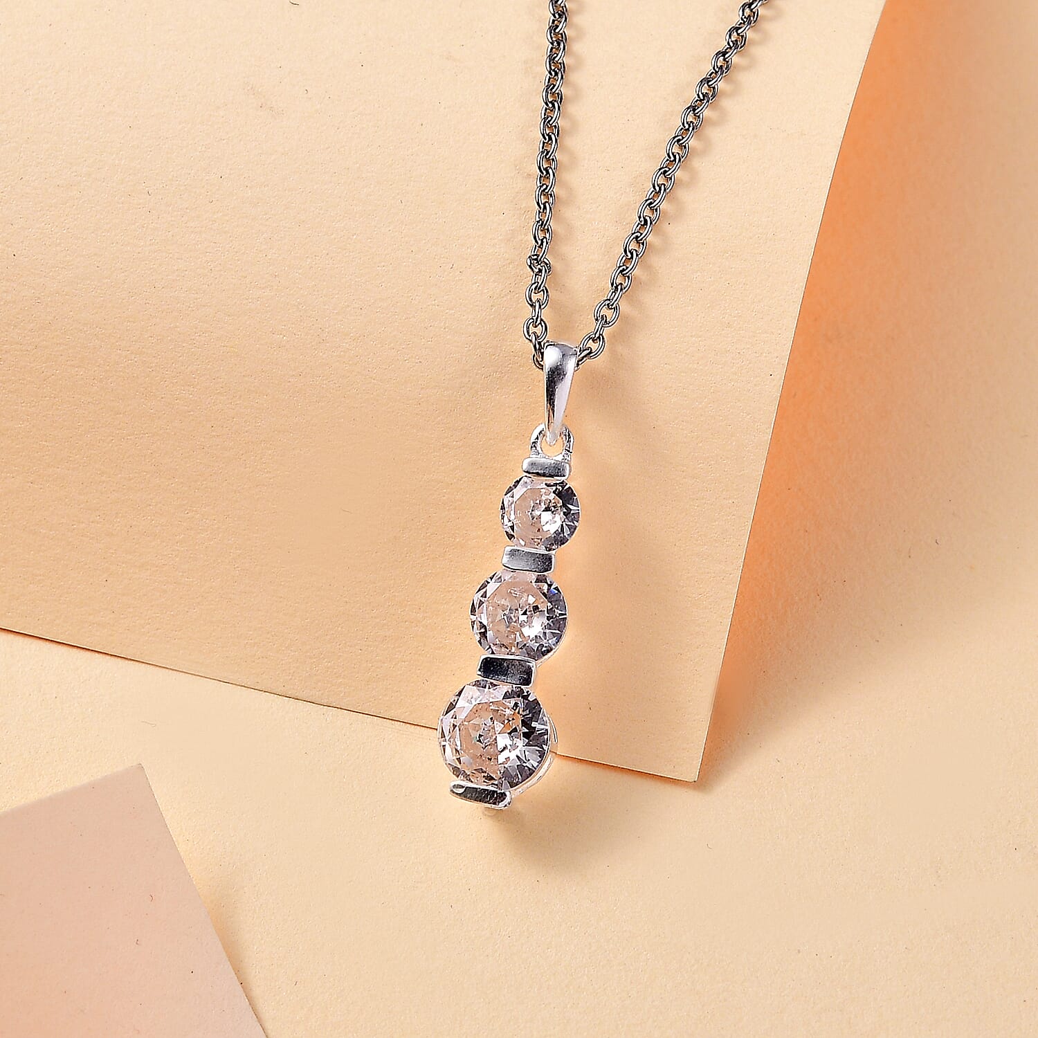 Simulated Diamond - Product card gallery slide 2 (9432425726207)