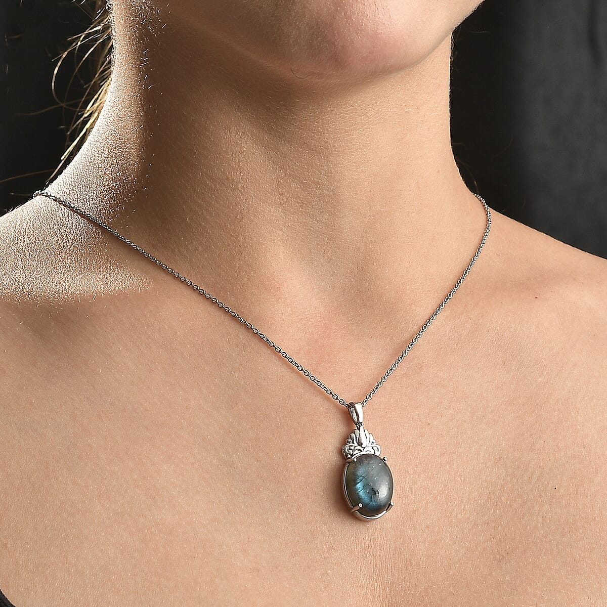 Malagasy Labradorite 13.10 ctw Pendant Necklace in Stainless Steel 20 Inches image number 2