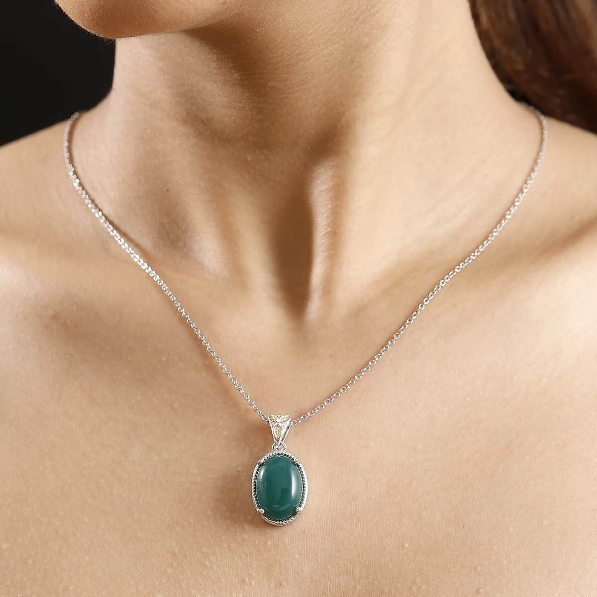 Green Onyx 10.00 ctw Pendant in 14K YG and Platinum Over Copper with Magnet and Stainless Steel Necklace 20 Inches image number 2