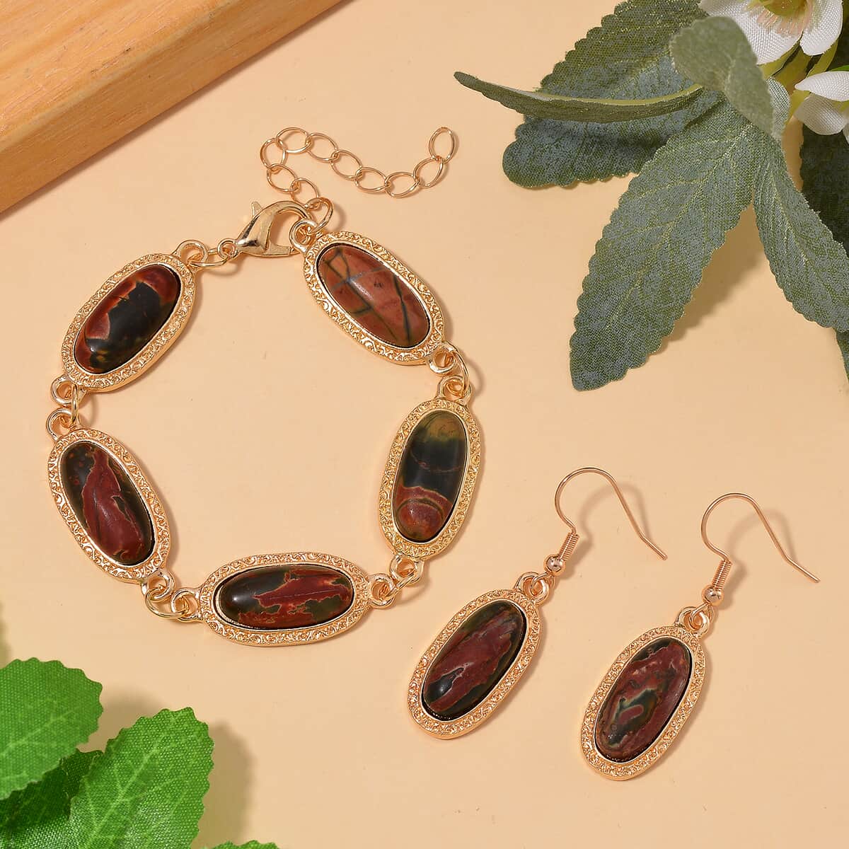 Picasso Jasper 100.00 ctw Set of Bracelet (6.5-8.5In) and Earrings in Rosetone image number 1