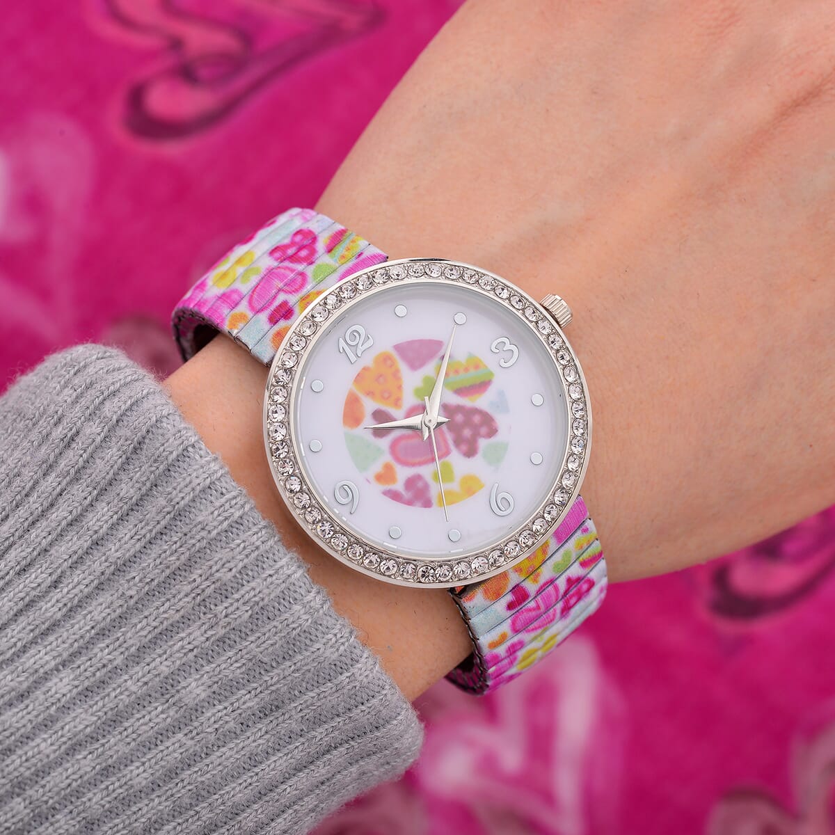 Strada Austrian Crystal Japanse Movement Heard Shape Pattern Stretch Bracelet Watch with Stainless Steel Strap and Matching Scarf image number 1