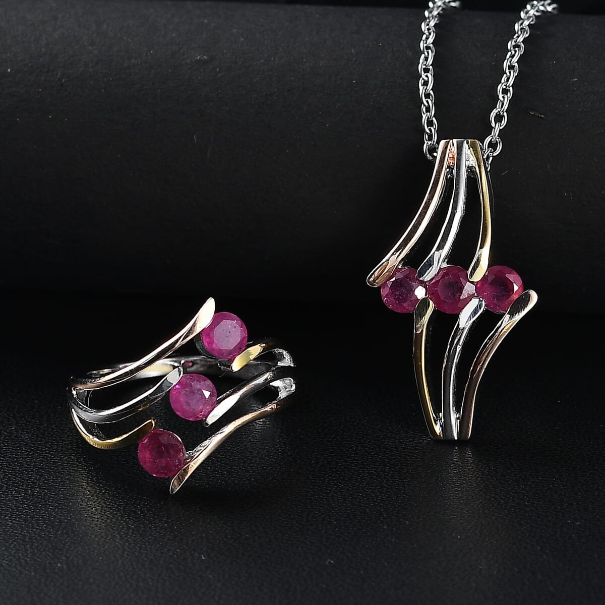 Niassa Ruby (FF) 2.40 ctw 3 Stone Ring (Size 9.00) and Pendant in Vermeil YRG & Rhodium Over Sterling Silver with Stainless Steel Chain 20 Inches image number 1
