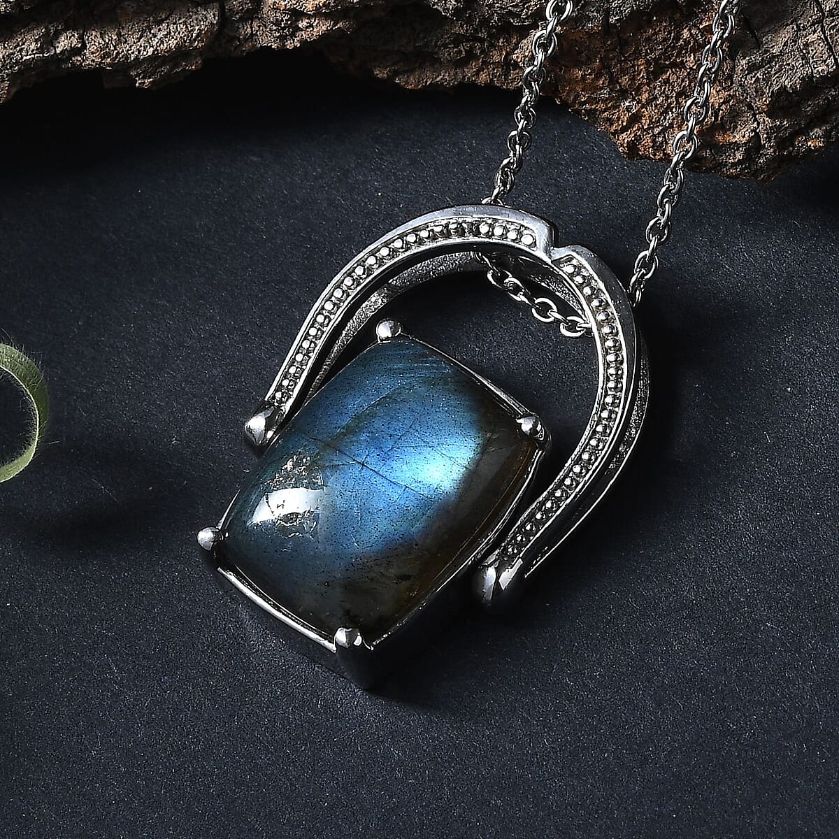 Malagasy Labradorite 13.85 ctw Convertible Ring (Size 5.0) or Pendant with Necklace 20 Inches in Stainless Steel image number 1