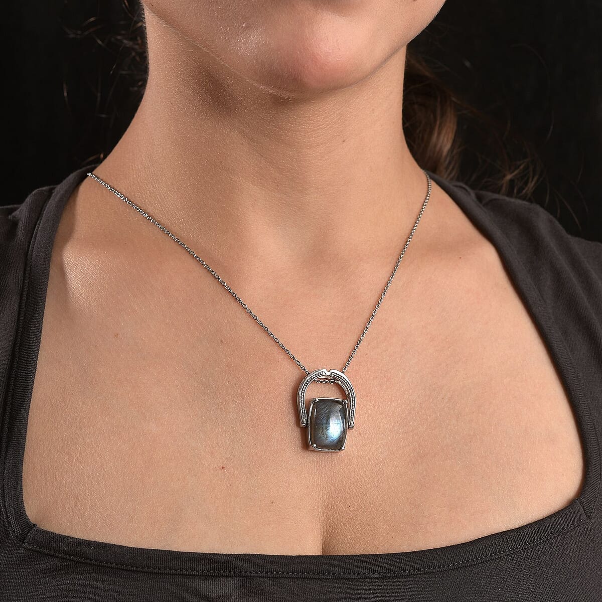 Malagasy Labradorite 13.85 ctw Convertible Ring (Size 5.0) or Pendant with Necklace 20 Inches in Stainless Steel image number 3