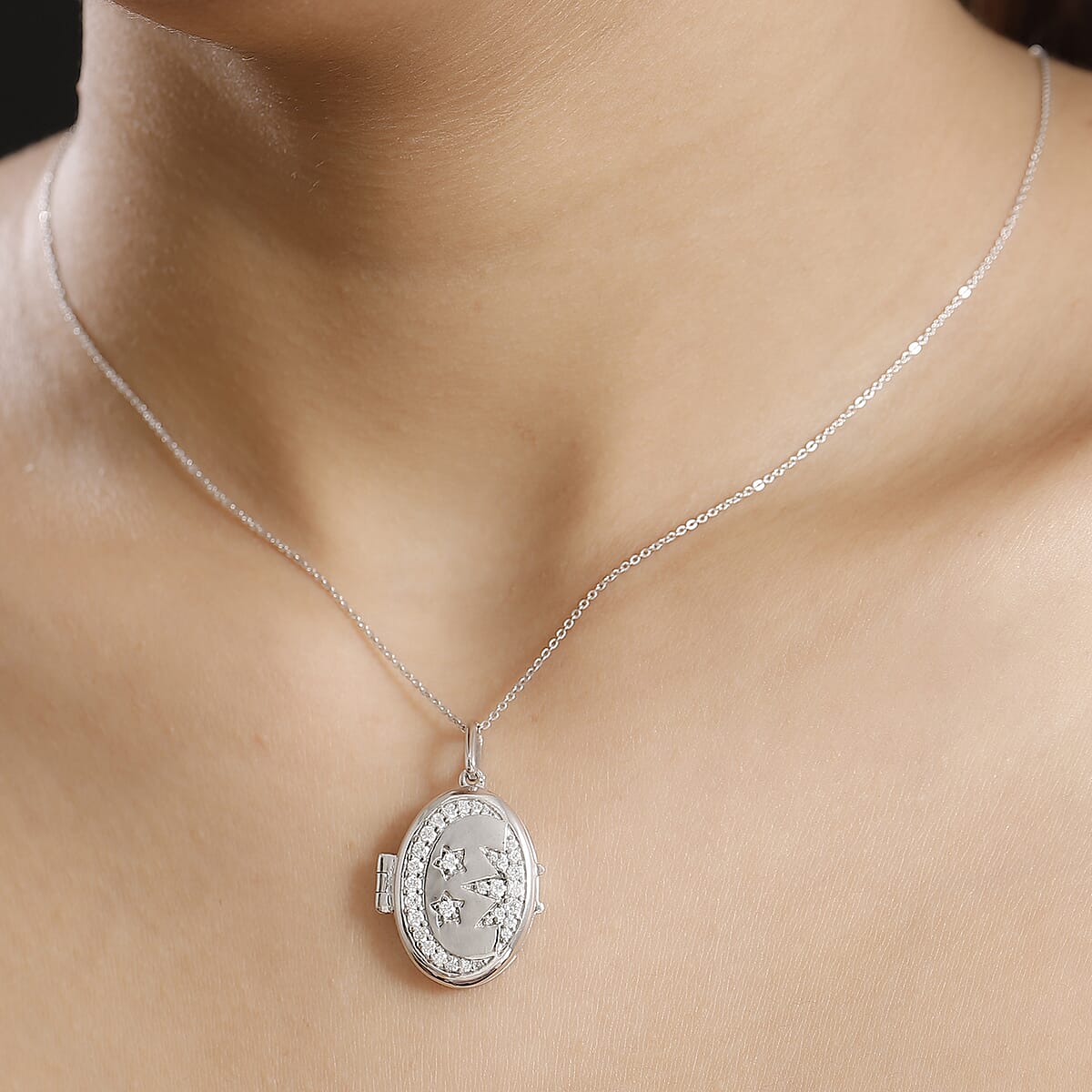 Value Buy Moissanite Pendant Necklace (20 Inches) in Rhodium Over Sterling Silver 0.70 ctw image number 2
