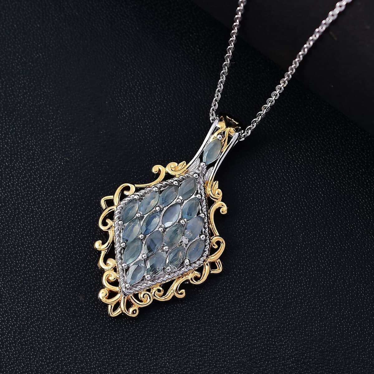 Narsipatnam Alexandrite 1.35 ctw Majesty Pendant Necklace in 18K Vermeil YG and Rhodium Over Sterling Silver 20 Inches image number 1