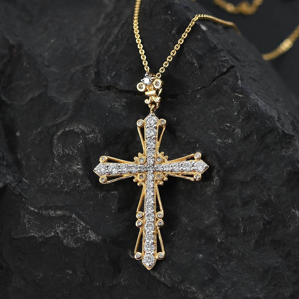 Luxuriant Lab Grown Diamond SI 1.00 ctw Cross Pendant Necklace in 18K Vermeil Yellow Gold Over Sterling Silver 20 Inches image number 1