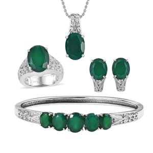 Green Onyx 28.65 ctw Bangle Bracelet (7.25In), Earrings, Ring (Size 8.0) and Pendant Necklace 20 Inches in Stainless Steel