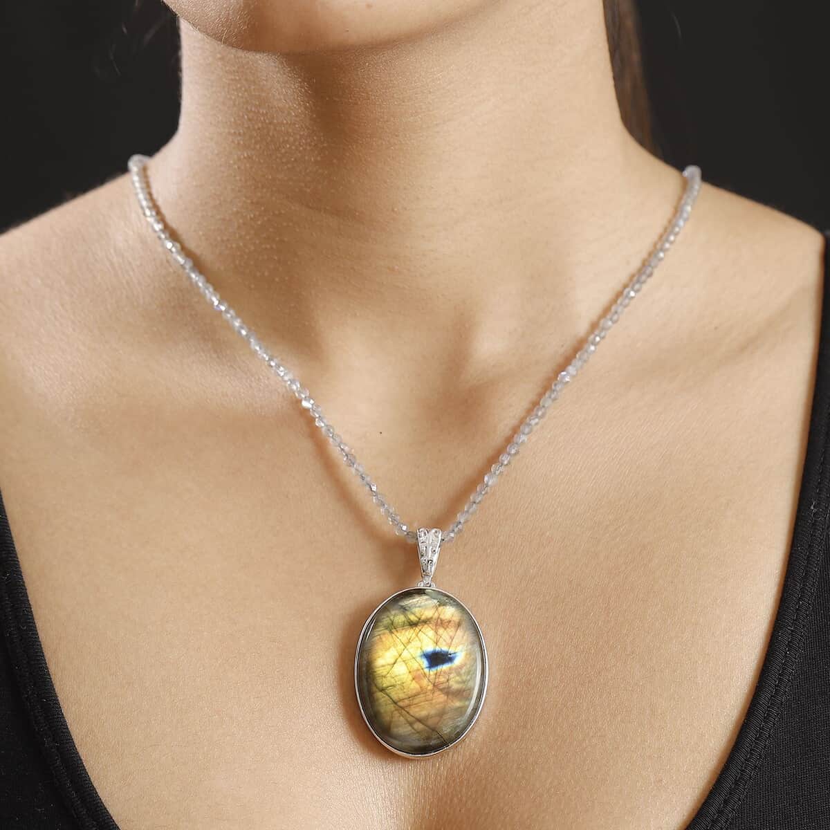 Karis Madagascar Fire Labradorite 145.40 ctw Pendant with Beaded Necklace in Platinum Bond 20 Inches image number 2