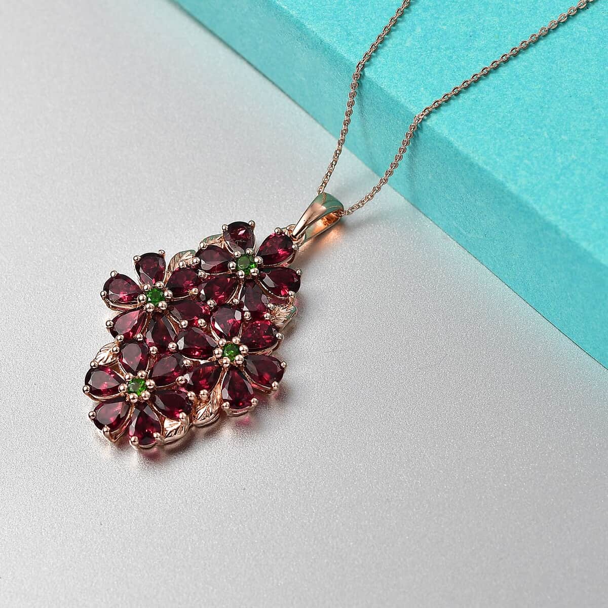 Premium Orissa Rhodolite Garnet and Chrome Diopside 11.75 ctw Bunch of Flower Pendant Necklace in 18K Vermeil Rose Gold Over Sterling Silver 20 Inches image number 1