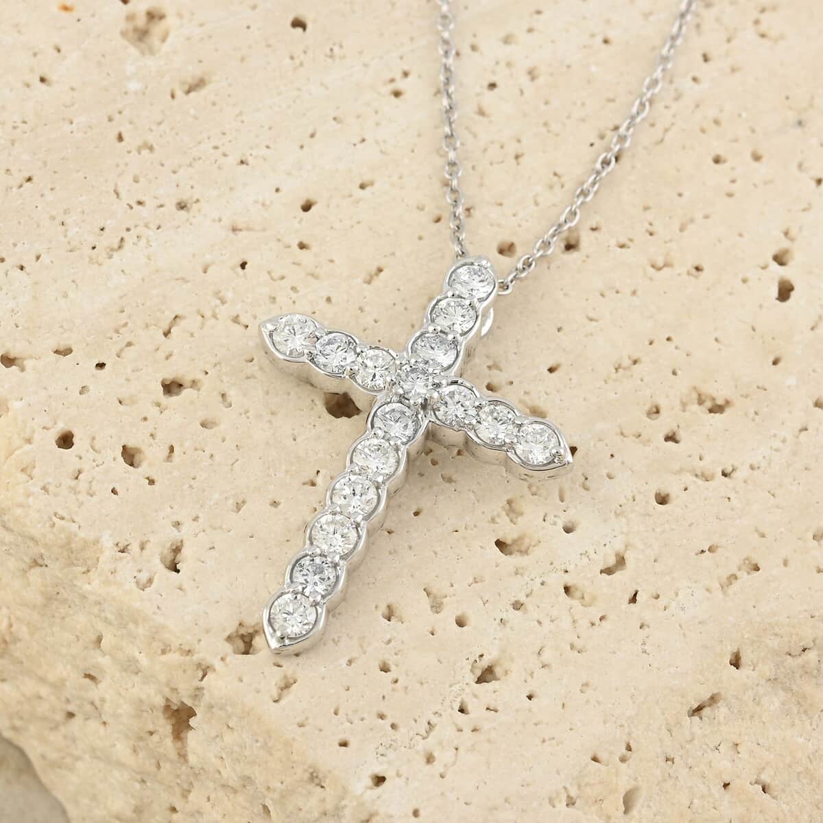 Luxuriant Lab Grown Diamond G SI 1.00 ctw Cross Pendant Necklace in Sterling Silver 18 Inches image number 1