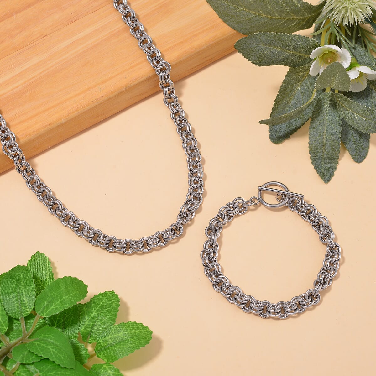 Set of Oval Link Chain Necklace 20 Inches and Bracelet (7.5In) in Stainless Steel image number 1