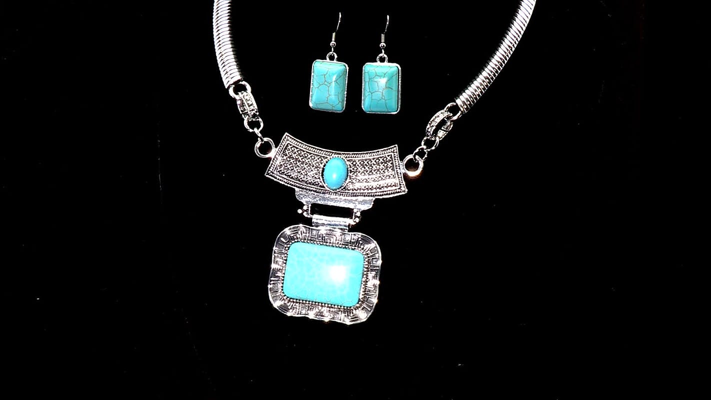 Blue Howlite 90.00 ctw Necklace 17-22 Inches and Earrings in Silvertone