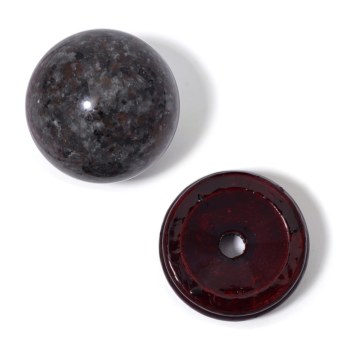 Natural Yooperlite 875.00 ctw Sphere (2.5In) and Beaded 8mm Stretch Bracelet with Free UV Flash Light  image number 4