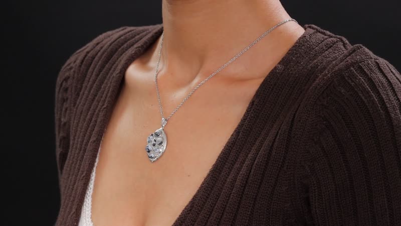 Karis White Buffalo 4.75 ctw Southwest Pendant in Platinum Bond with Stainless Steel Necklace 20 Inches