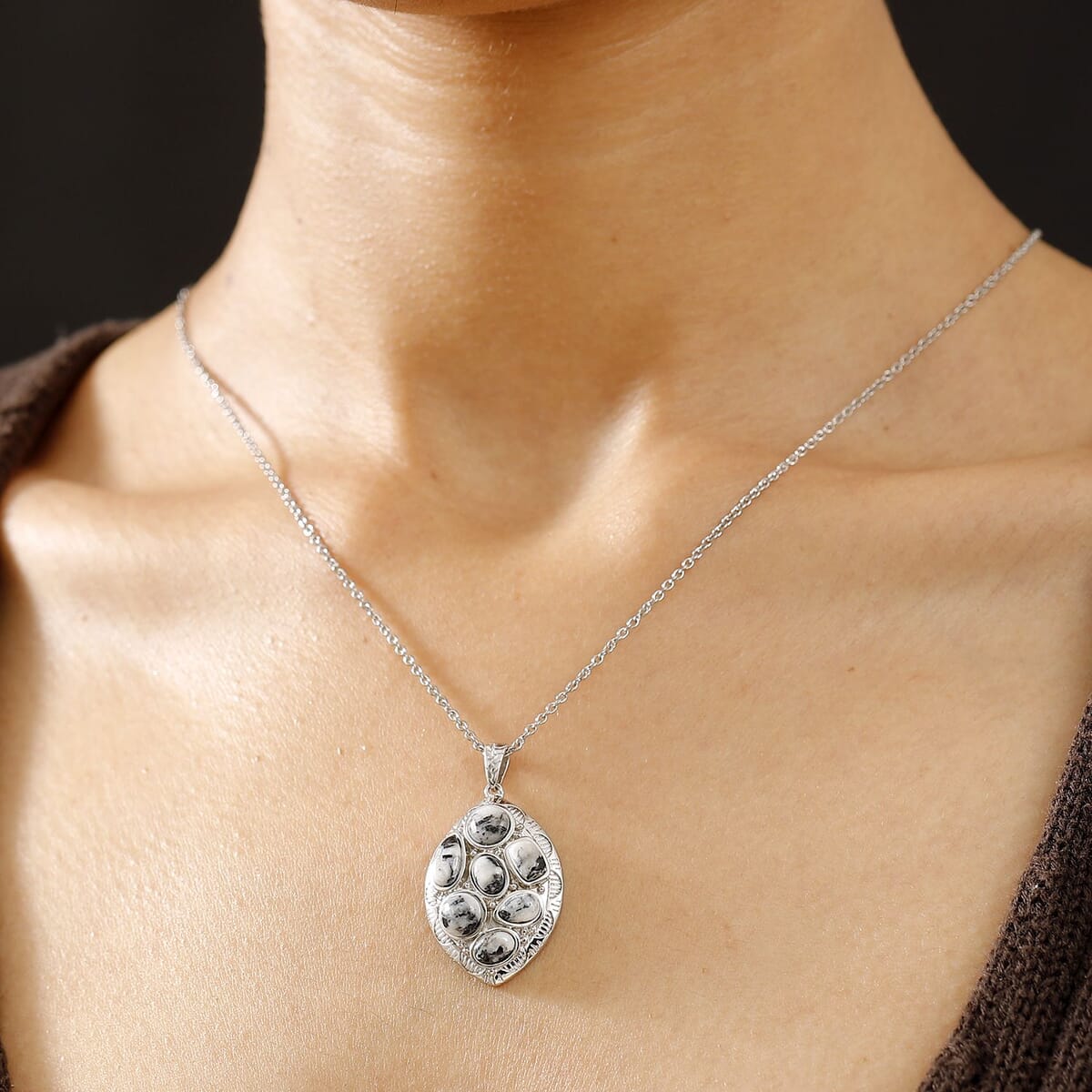 Karis White Buffalo 4.75 ctw Southwest Pendant in Platinum Bond with Stainless Steel Necklace 20 Inches image number 2