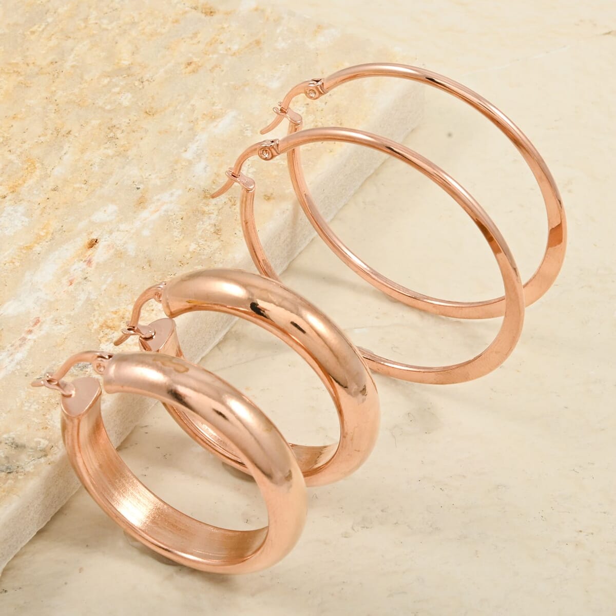 Set of 2 Plain Hoop Earrings in ION Plated Rose Gold Stainless Steel image number 1