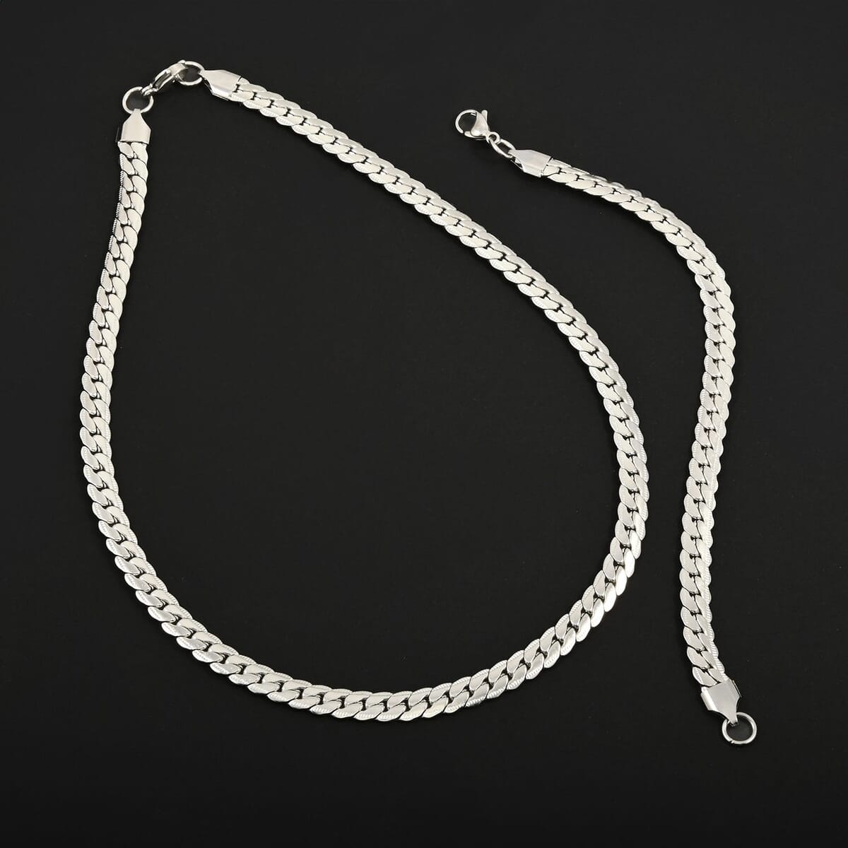 Set of Curb Chain Bracelet (7.50In) and Necklace (18 Inches) in Stainless Steel image number 1