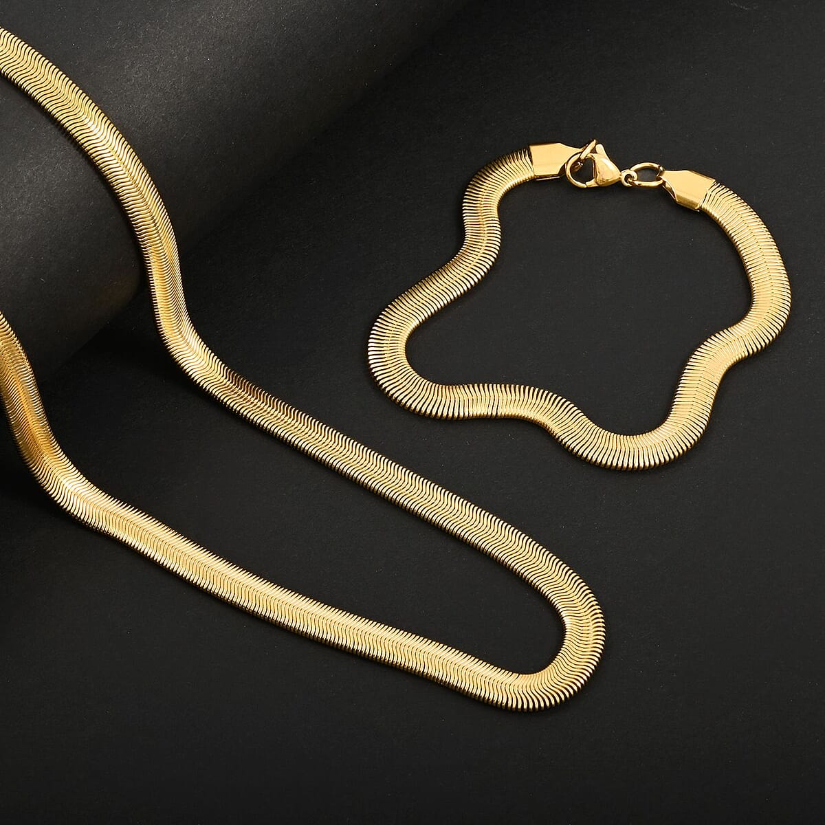 Set of Herringbone Bracelet (7.50In) and Necklace 20 Inches in ION Plated Yellow Gold Stainless Steel image number 1