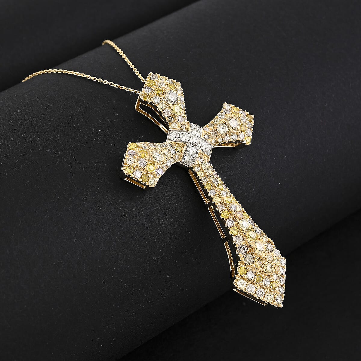 Modani Multi Diamond 2.10 ctw Pendant Necklace in 14K Yellow Gold 18 Inches image number 1