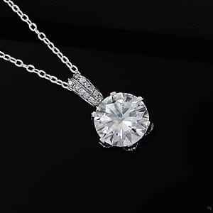 Moissanite 4.00 ctw Crown Pendant Necklace in 10K White Gold 20 Inches