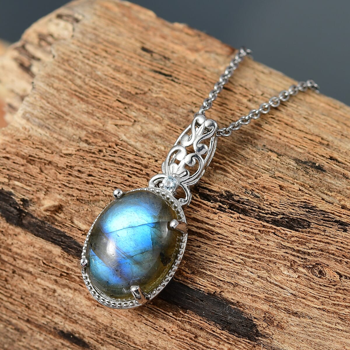 Karis Malagasy Labradorite and Blue Topaz  10.60 ctw Pendant in Platinum Bond with Stainless Steel Chain 20 Inches image number 1