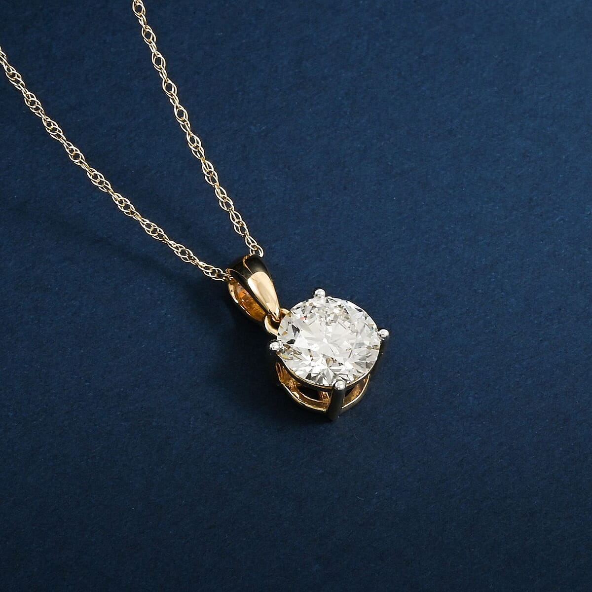 Luxuriant Lab Grown Diamond E-F VS 0.50 ctw Pendant Necklace in 14K Yellow Gold 20 Inches image number 1