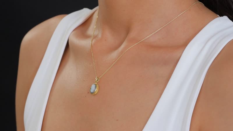 D'Joy Natural Italian Conch Cameo 1.65 ctw Golden Whispers Pendant Necklace in 18K Vermeil Yellow Gold Over Sterling Silver 20 Inches
