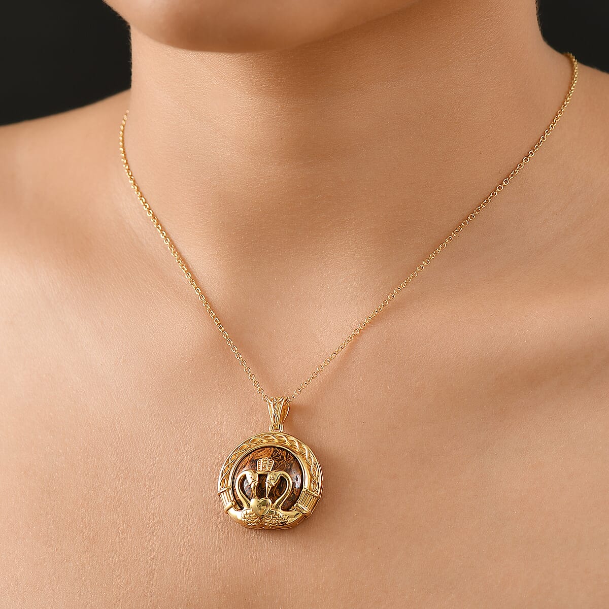 Script Stone 6.80 ctw Pendant in 18K YG Plated with ION Plated YG Stainless Steel Necklace 20 Inches image number 2