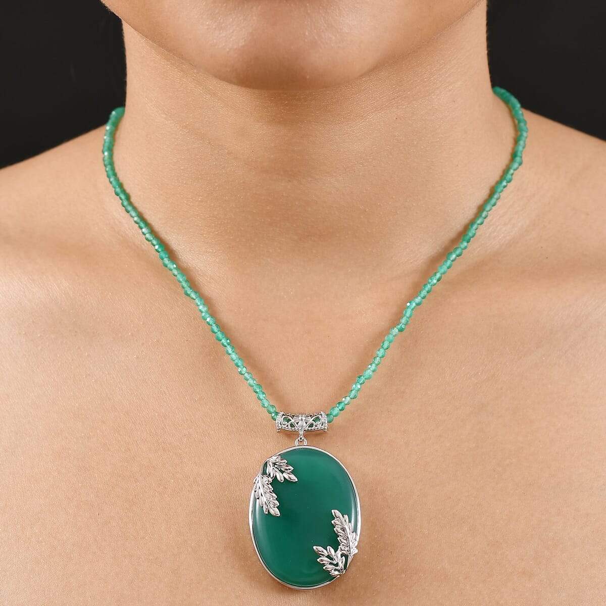 Karis Verde Onyx 124.20 ctw Flower and Leaves Pendant with Beaded Chain 20 Inches in Platinum Bond image number 2
