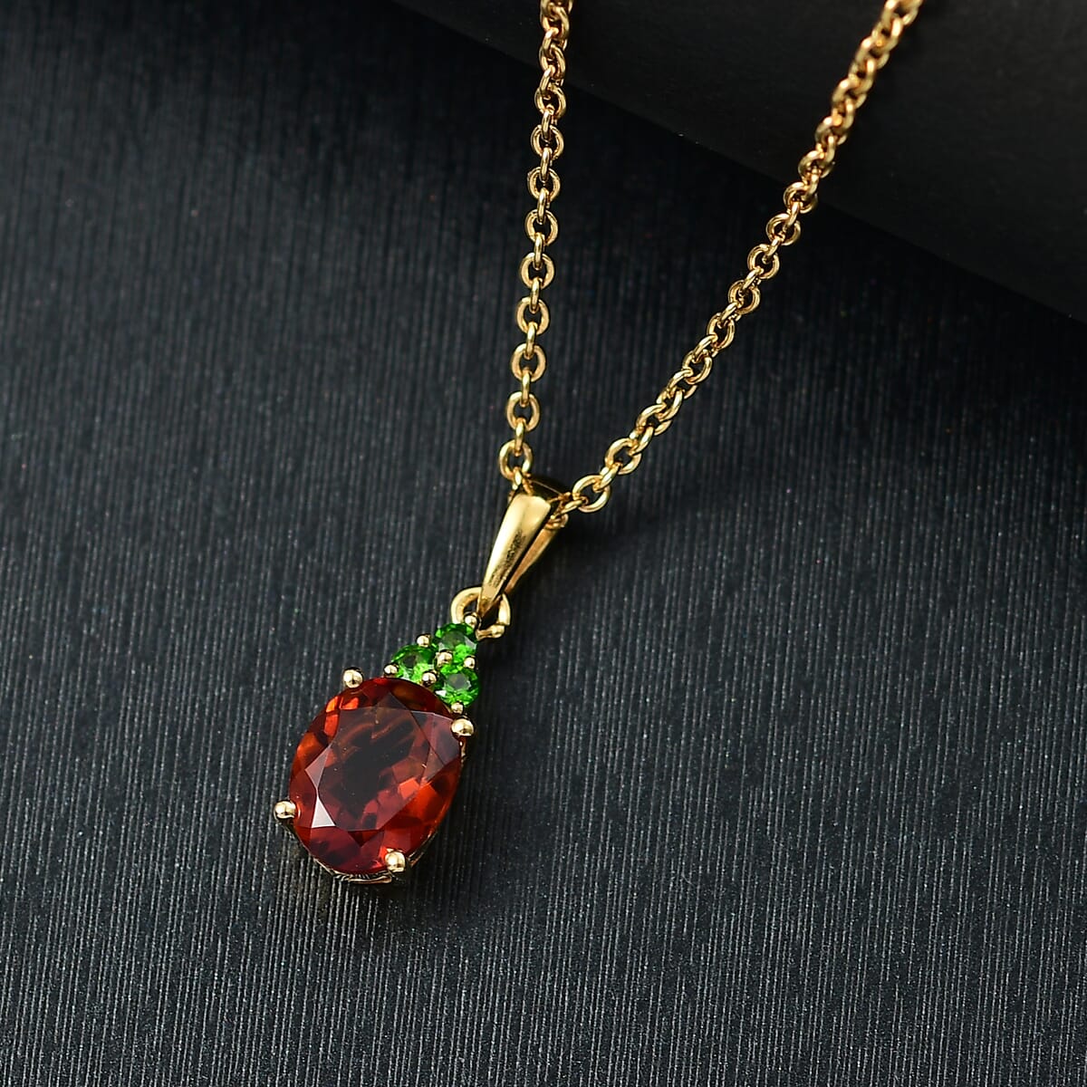 Premium Brazilian Cherry Citrine and Chrome Diopside 1.70 ctw Victorian-Era Cluster Pendant Necklace in 18K Vermeil Yelllow Gold Over Sterling Silver 20 Inches image number 1