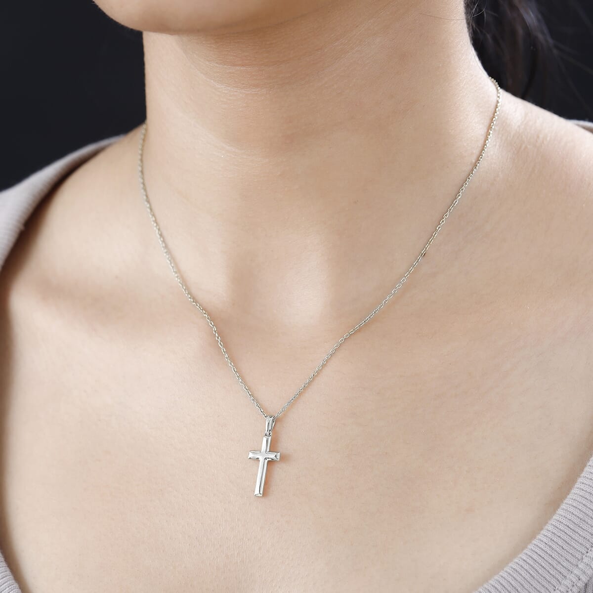 Cross Pendant Necklace in 10K White Gold 1.70 Grams 20 Inches image number 1