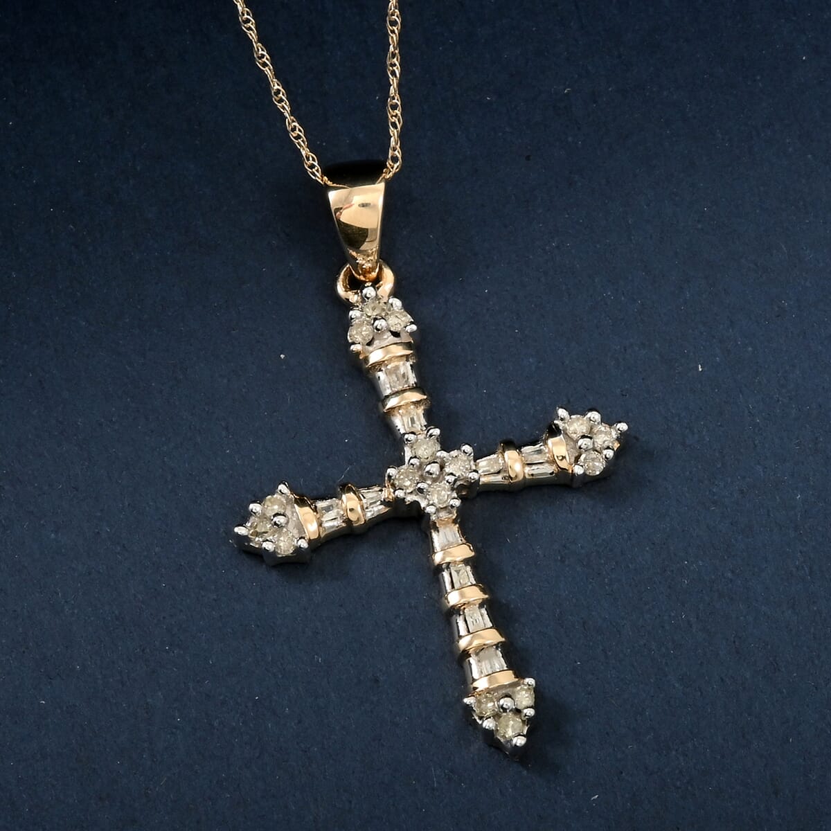 Diamond G-H I3 0.25 ctw Cross Pendant Necklace in 10K Yellow Gold 18 Inches image number 1