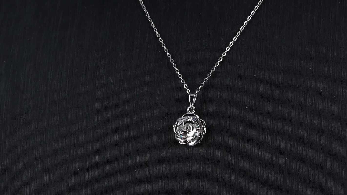 Rose Pendant Necklace in 950 Platinum 4.02 Grams 18 Inches
