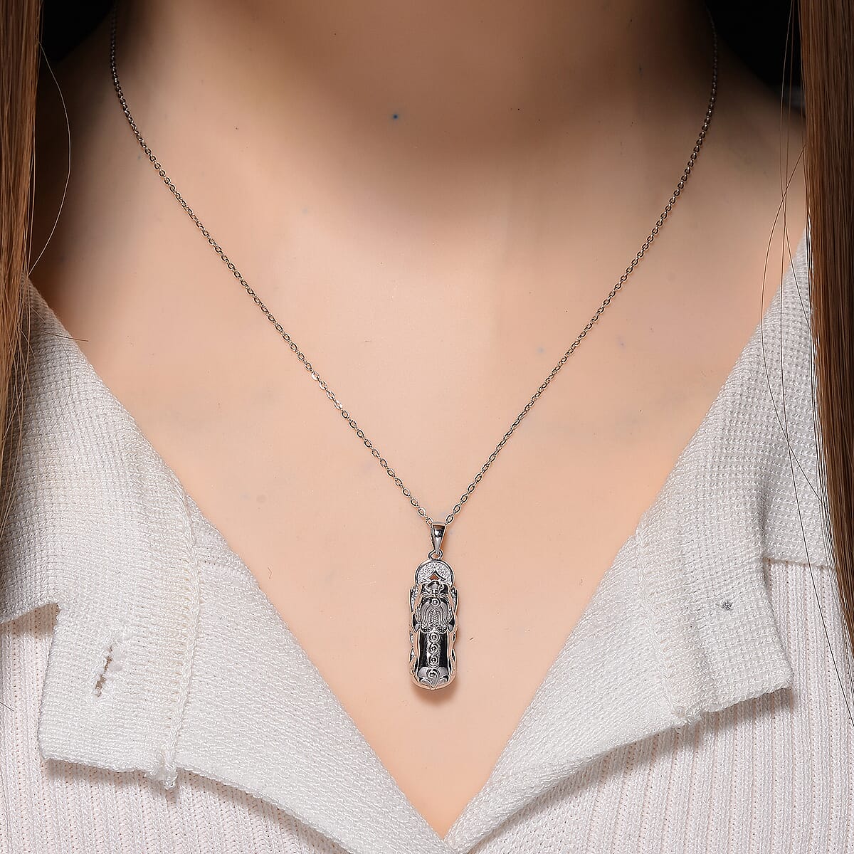 Pixiu Pendant Necklace in 950 Platinum 5.94 Grams 18 Inches image number 1
