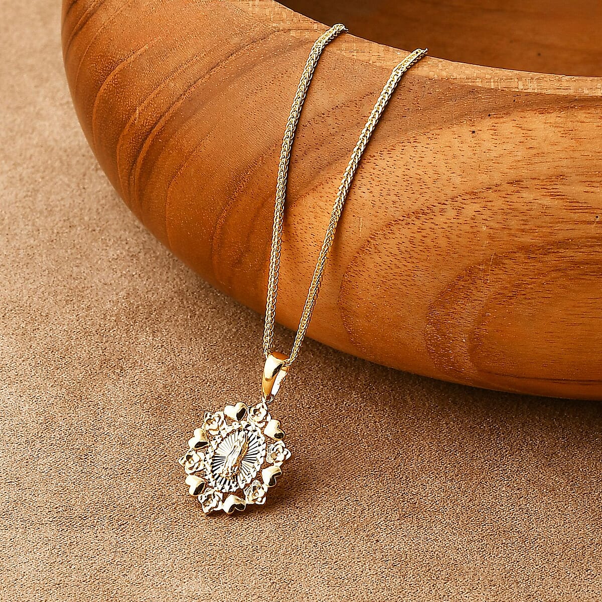 Sacred Blossom Pendant Necklace in 10K Yellow Gold 4.13 Grams 20 Inches image number 1