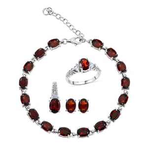 Mozambique Garnet, White Topaz 16.50 ctw Bracelet (7.0-8.50In), Ring (Size 9.0), Stud Earrings and Pendant without Chain in Rhodium Over Sterling Silver 