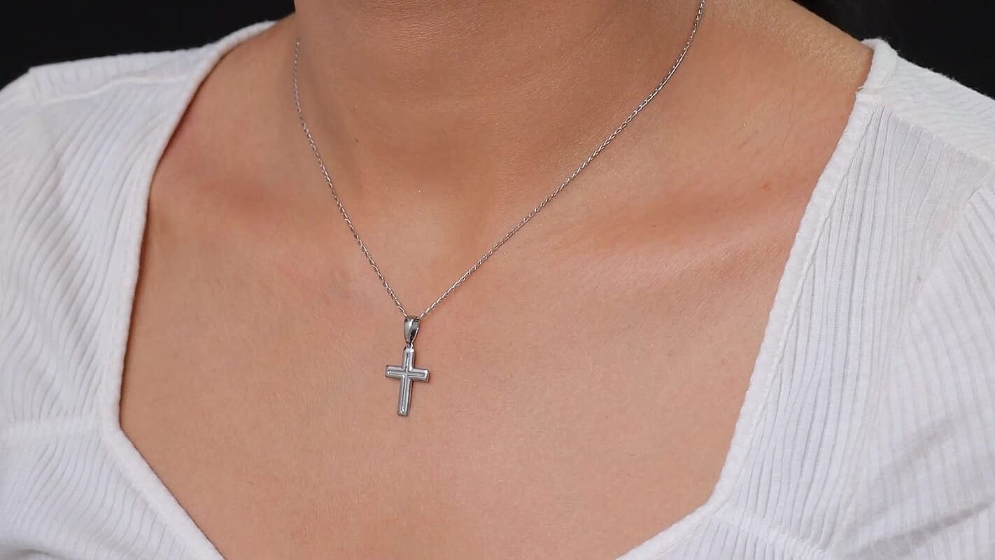 Cross Pendant Necklace in 950 Platinum 20 Inches 4.30 Grams