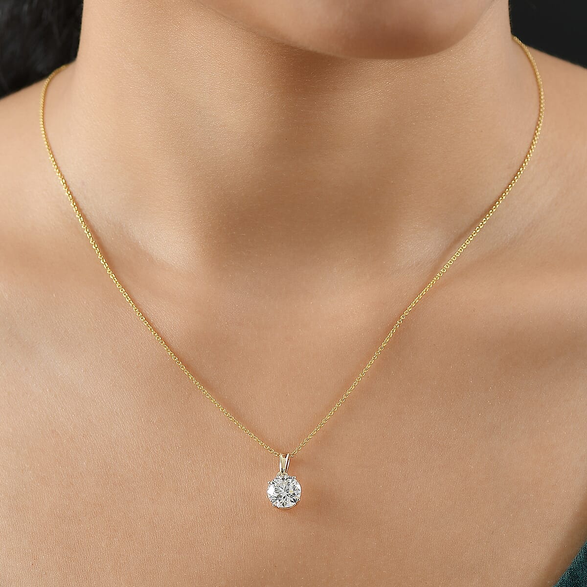 IGI Certified Luxuriant Lab Grown Diamond E-F VS 2.00 ctw Solitaire Pendant Necklace in 10K Yellow Gold 20 Inches image number 2