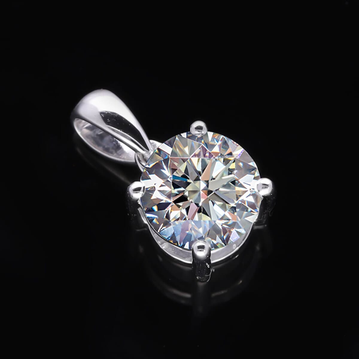 IGI Certified Luxuriant Lab Grown Diamond E-F VS 3.00 ctw Solitaire Pendant Necklace in 10K White Gold 20 Inches image number 1